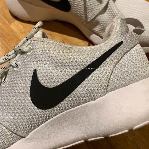 Nike Sneakers - Picture 4 of 5